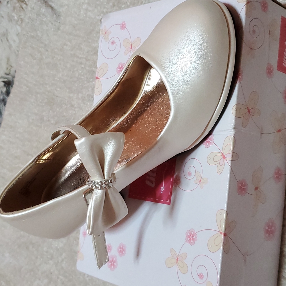 Pearl high-heel shoes